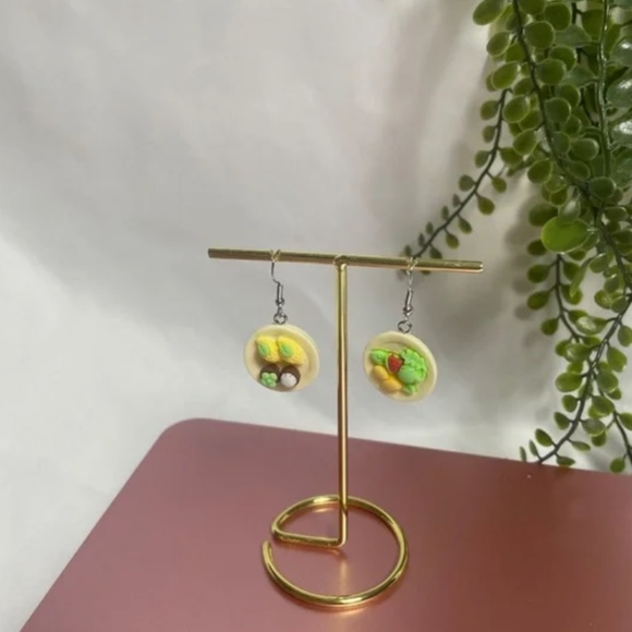 ❤️ FREE Fruit Plate Charcuterie Food Snack Art Pop Artsy Graphic Farm Earrings - Picture 2 of 5